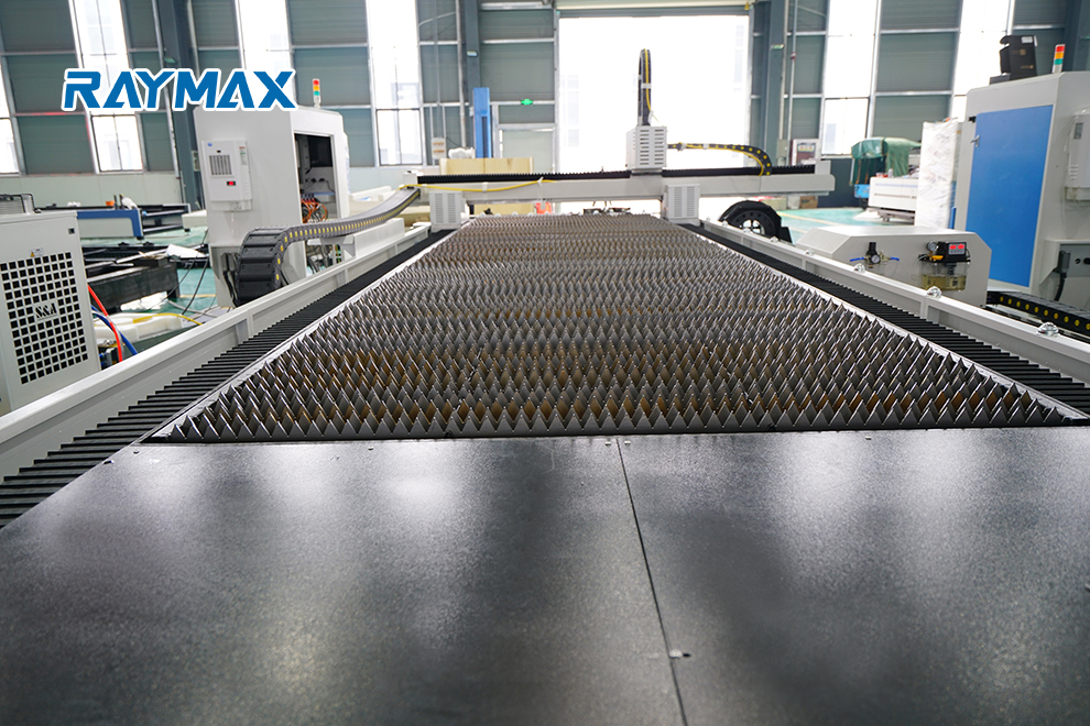 Hiina 400w 600w odav lehtmetalli cnc laserlõikusmasin hind