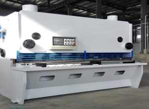 CNC hüdrauliline giljotiinlõikusmasin eksporditakse Tšiilisse